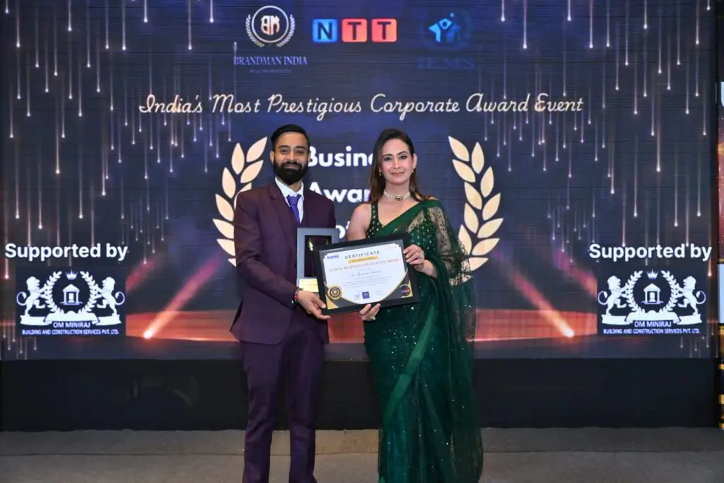 Bhagwat Prapti Sandesh Book Launch 2025 award ceremony at Business Award Spotlight New Delhi showcasing spirituality and technology fusion